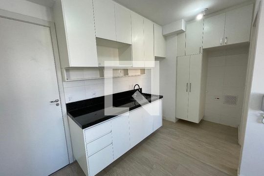 Cozinha de apartamento à venda com 2 quartos, 33m² em Butantã, São Paulo
