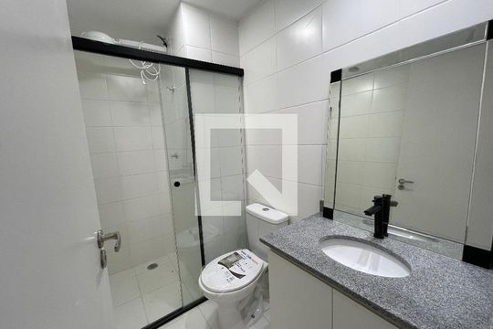Banheiro de apartamento à venda com 2 quartos, 33m² em Butantã, São Paulo