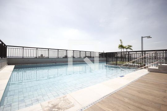 Piscina de kitnet/studio à venda com 1 quarto, 28m² em Vila Dom Pedro I, São Paulo