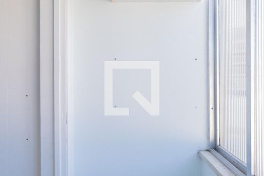 Cozinha e Área de Serviço de apartamento à venda com 2 quartos, 59m² em Azenha, Porto Alegre
