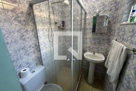 Banheiro da Suíte de casa à venda com 2 quartos, 120m² em Vaz Lobo, Rio de Janeiro