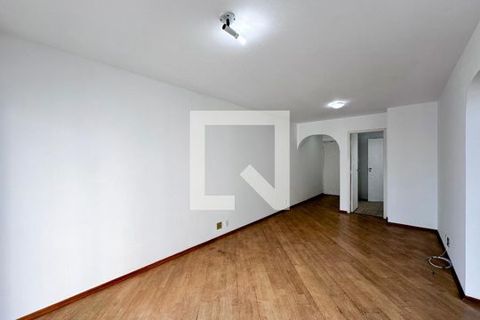 Sala de apartamento para alugar com 2 quartos, 72m² em Cidade Monções, São Paulo