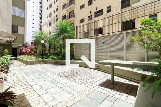 Área comum de apartamento para alugar com 2 quartos, 72m² em Cidade Monções, São Paulo