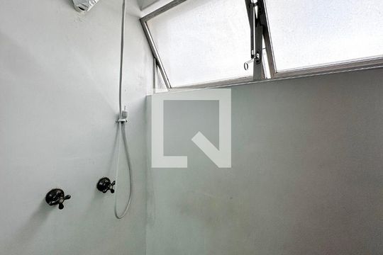 Banheiro de apartamento para alugar com 2 quartos, 72m² em Cidade Monções, São Paulo
