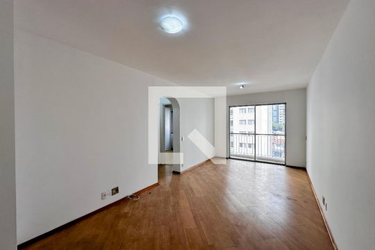 Sala de apartamento para alugar com 2 quartos, 72m² em Cidade Monções, São Paulo