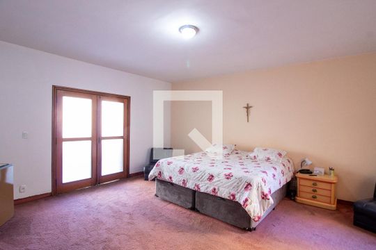 Suíte Master de casa à venda com 4 quartos, 430m² em Vila Galvão, Guarulhos