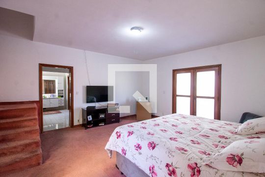 Suíte Master de casa à venda com 4 quartos, 430m² em Vila Galvão, Guarulhos