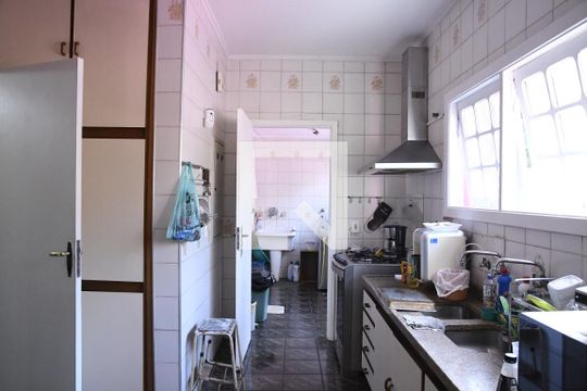 Cozinha de casa de condomínio para alugar com 4 quartos, 430m² em Chácara Pavoeiro, Cotia