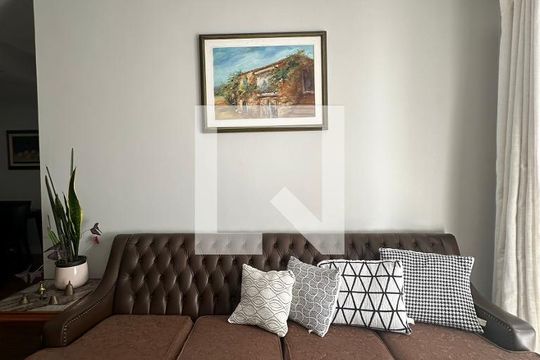 Sala de estar de apartamento para alugar com 3 quartos, 80m² em Jardim Ester, São Paulo