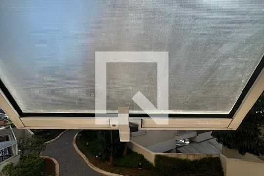 Vista do Banheiro de apartamento para alugar com 3 quartos, 80m² em Jardim Ester, São Paulo