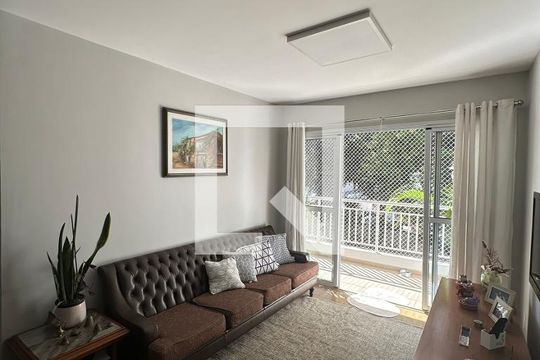 Sala de estar de apartamento para alugar com 3 quartos, 80m² em Jardim Ester, São Paulo
