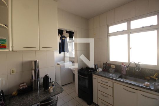 Cozinha  de apartamento à venda com 3 quartos, 130m² em Grajaú, Belo Horizonte