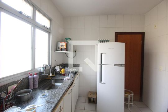 Cozinha  de apartamento à venda com 3 quartos, 130m² em Grajaú, Belo Horizonte