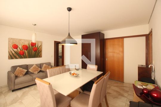 Apartamento à venda com 3 quartos, 130m² em Grajaú, Belo Horizonte