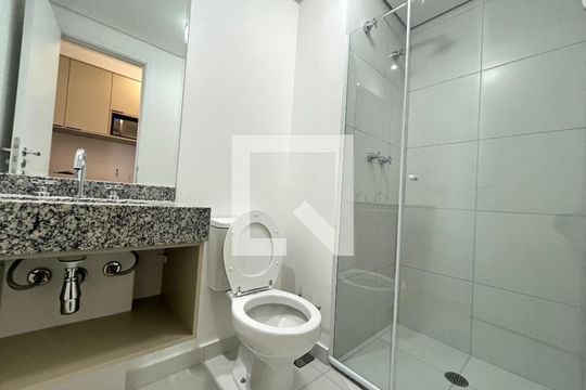 Banheiro de apartamento à venda com 1 quarto, 21m² em Vila Mariana, São Paulo