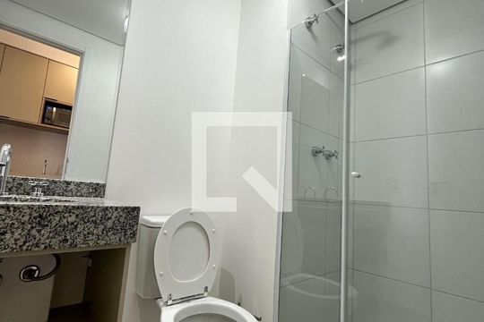 Banheiro de apartamento à venda com 1 quarto, 21m² em Vila Mariana, São Paulo