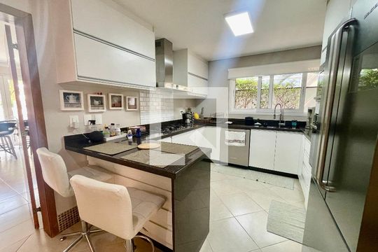 Cozinha de casa de condomínio à venda com 5 quartos, 380m² em Medeiros, Jundiaí