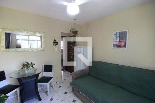 Sala de apartamento à venda com 2 quartos, 52m² em Irajá, Rio de Janeiro