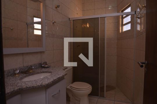 Banheiro da Suíte de casa à venda com 3 quartos, 175m² em Vila America, Santo André