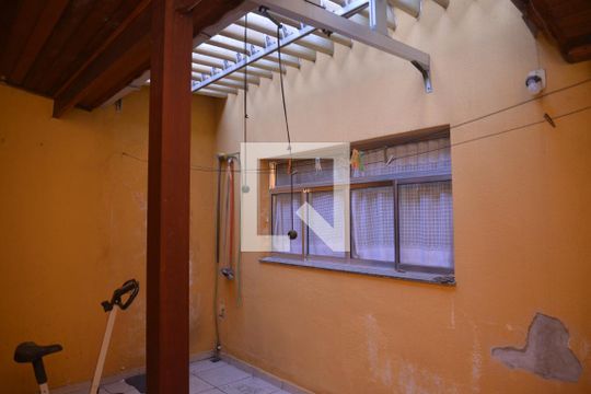 Quintal de casa à venda com 3 quartos, 175m² em Vila America, Santo André
