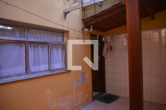 Quintal de casa à venda com 3 quartos, 175m² em Vila America, Santo André
