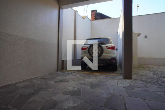 Estacionamento - Vaga de apartamento para alugar com 2 quartos, 65m² em Santa Cecília, Porto Alegre