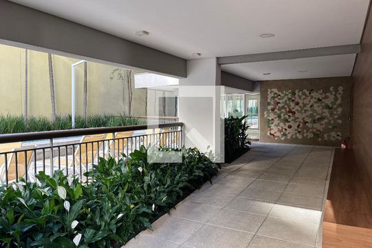 Entrada de apartamento para alugar com 1 quarto, 30m² em Perdizes, São Paulo