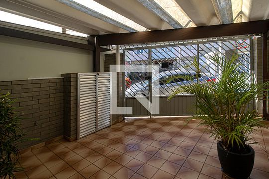 garagem de casa à venda com 2 quartos, 100m² em Vila Moinho Velho, São Paulo