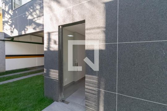 Entrada de apartamento à venda com 4 quartos, 260m² em Liberdade, Belo Horizonte