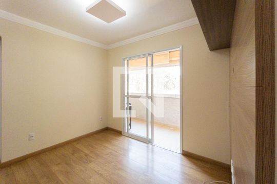 Sala de apartamento à venda com 3 quartos, 78m² em Ortizes, Valinhos
