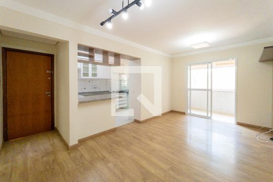 Sala de apartamento à venda com 3 quartos, 78m² em Ortizes, Valinhos