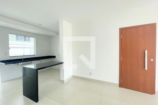 Cozinha de apartamento à venda com 3 quartos, 90m² em Salgado Filho, Belo Horizonte