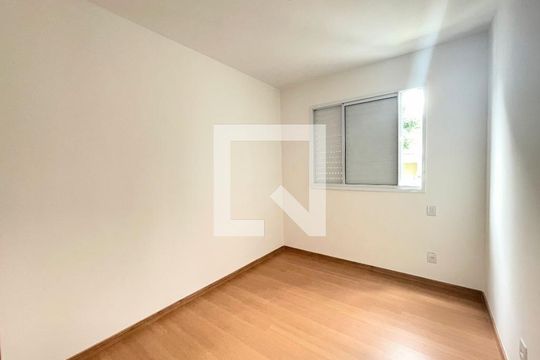 Quarto de apartamento à venda com 3 quartos, 90m² em Salgado Filho, Belo Horizonte