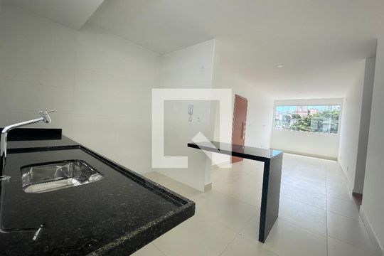 Cozinha de apartamento à venda com 3 quartos, 90m² em Salgado Filho, Belo Horizonte