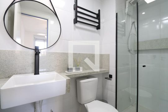 Banheiro de apartamento à venda com 1 quarto, 25m² em Água Branca, São Paulo