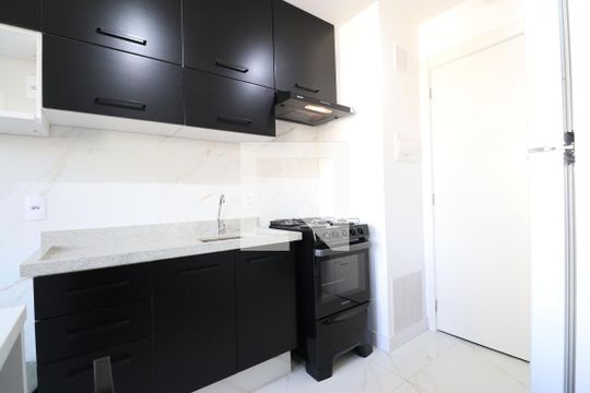 Cozinha de apartamento à venda com 1 quarto, 25m² em Água Branca, São Paulo