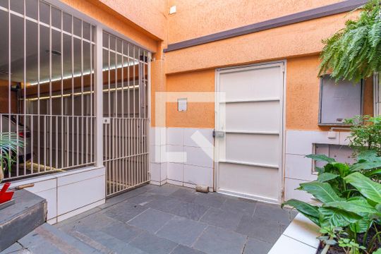 Quintal de casa para alugar com 2 quartos, 120m² em Vila Madalena, São Paulo