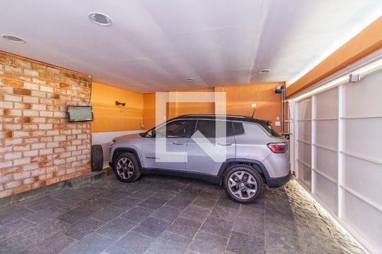Garagem de casa para alugar com 2 quartos, 120m² em Vila Madalena, São Paulo