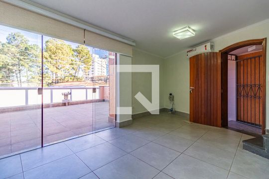 Casa para alugar com 2 quartos, 120m² em Vila Madalena, São Paulo