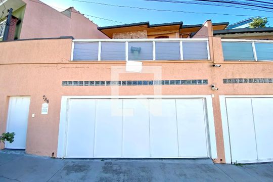 Fachada de casa para alugar com 2 quartos, 120m² em Vila Madalena, São Paulo