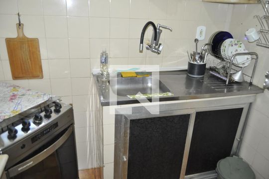 Cozinha de apartamento para alugar com 2 quartos, 62m² em Pilares, Rio de Janeiro
