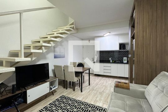 Sala de apartamento para alugar com 1 quarto, 54m² em Bethaville I, Barueri