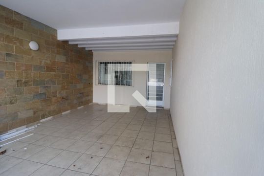 Garagem de casa para alugar com 3 quartos, 240m² em Vila Carrão, São Paulo