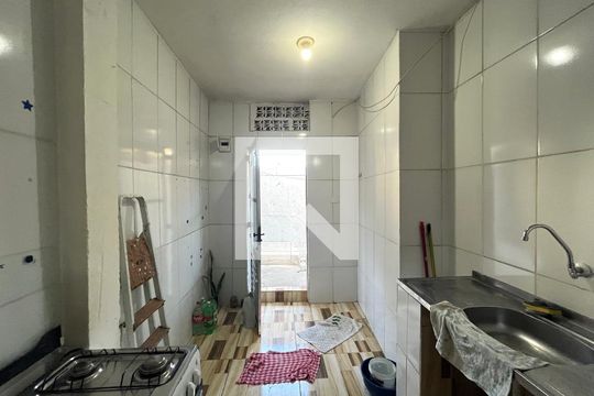 Cozinha  de casa para alugar com 1 quarto, 21m² em Jabaquara, São Paulo