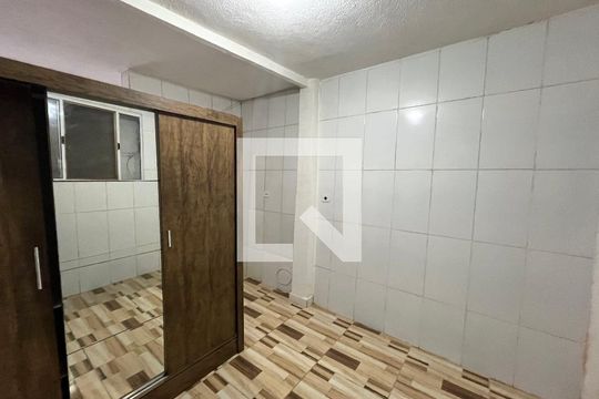 Sala/Quarto de casa para alugar com 1 quarto, 21m² em Jabaquara, São Paulo