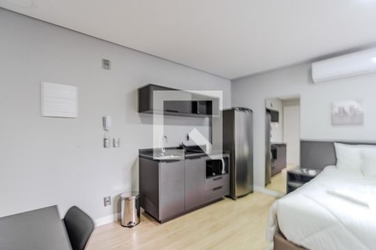 Cozinha de apartamento para alugar com 1 quarto, 25m² em Centro Histórico, Porto Alegre