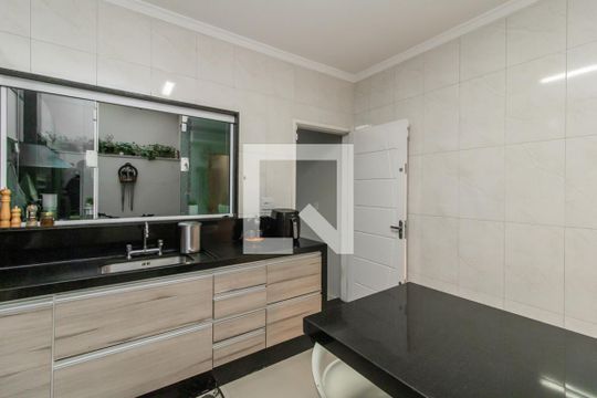 Cozinha de casa para alugar com 3 quartos, 240m² em Vila Talarico, São Paulo