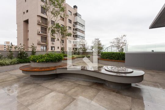 Área externa de apartamento para alugar com 2 quartos, 69m² em Auxiliadora, Porto Alegre