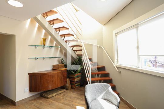 Corredor de casa à venda com 8 quartos, 640m² em São Pedro, Belo Horizonte