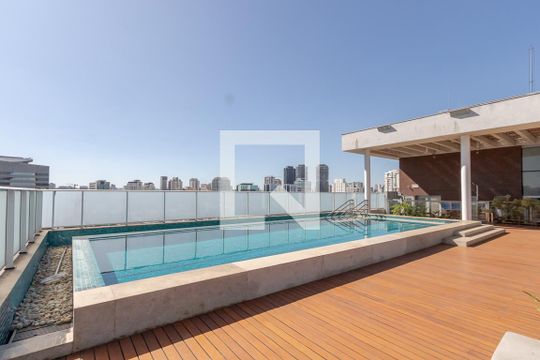 Piscina de kitnet/studio à venda com 1 quarto, 34m² em Santo Amaro, São Paulo
